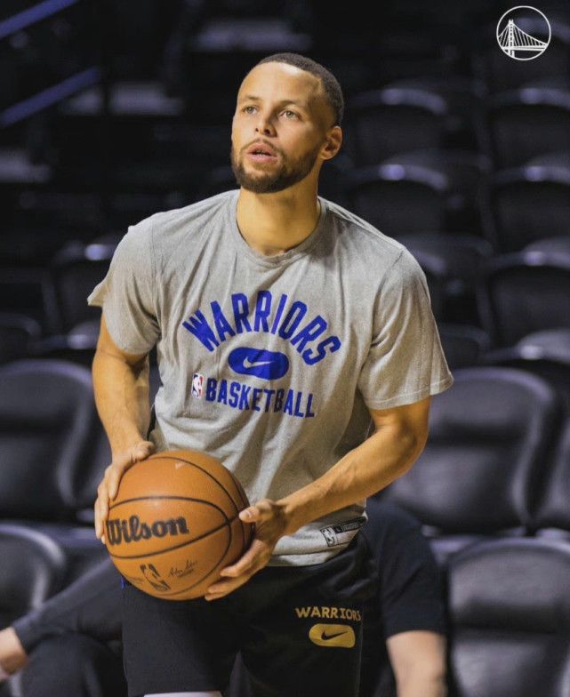 勇士翻盘76人，易建联刷新纪录